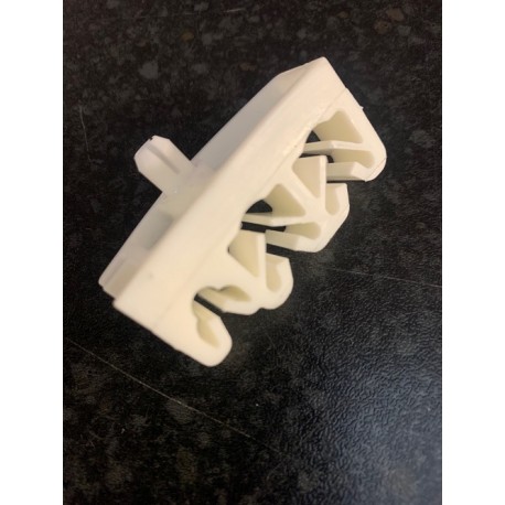 Brand New Genuine O/E Peugeot 205 P.A.S pipe / hose clip - 1565.61