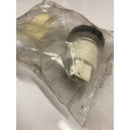 Genuine OE Peugeot 306 GTI-6 Oil Pressure Sender Unit - 1131.71