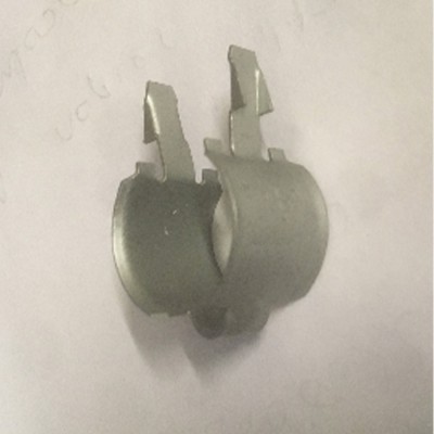 Genuine OE Peugeot 205 handbrake cable retaining clip (1)