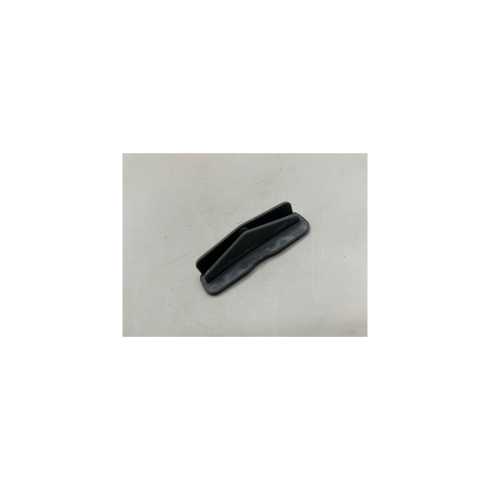 Brand New Genuine O/E Peugeot 106 front window guide retaining clip - 9227.23