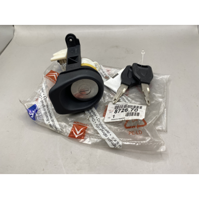 Brand New Genuine O/E Peugeot 106 S1 Rear Lock  & key - 8726.70