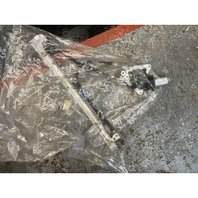 Genuine OE Peugeot 306 3 Door Window Regulator - 9221.J1