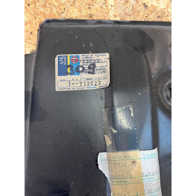 Brand New Genuine O/E Peugeot 309 mud flap frame (left) - 7136.23