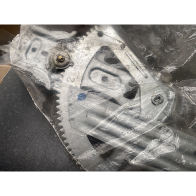 Genuine OE 205 LHS manual 3 door window regulator - 9221.52
