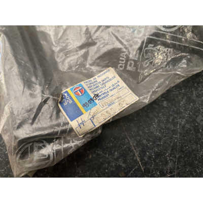 Genuine OE Peugeot 205/309 Front Passenger Window Seal Rubber - 9303.27