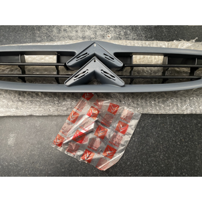 Genuine OE Citroen Saxo Front Grille With Badges - 9804.K1