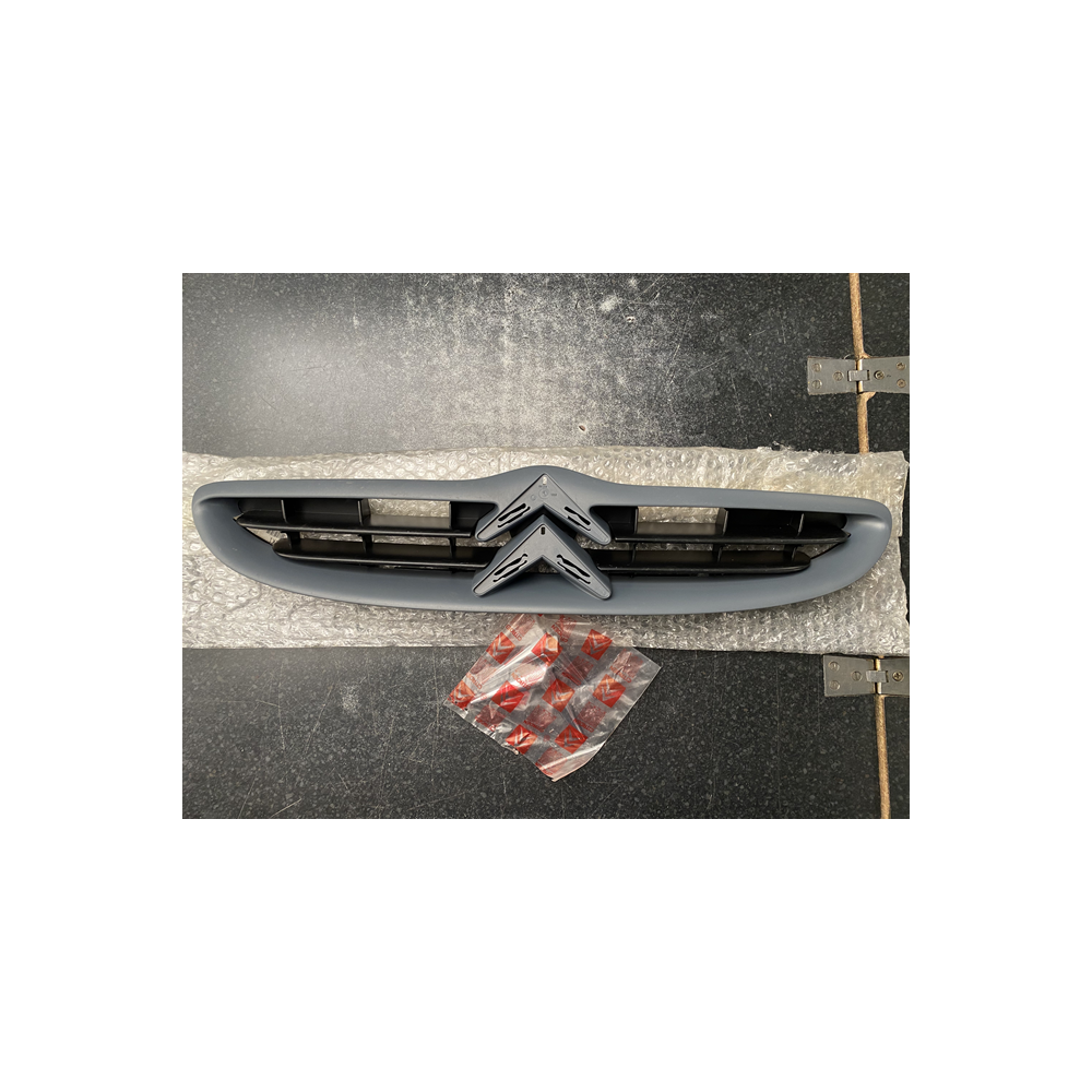 Genuine OE Citroen Saxo Front Grille With Badges - 9804.K1