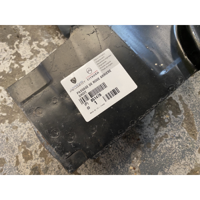 Genuine OE Peugeot 205 3dr Rear Wheel Arch Right - 8514.76