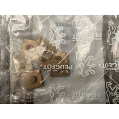 Genuine OE Peugeot 205 Window Multi Clip - 6992.15