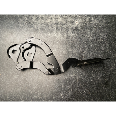 Genuine OE Peugeot 106 Bonnet Hinge RIGHT - 7913.29