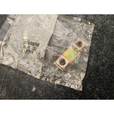 Genuine OE Peugeot 205/309 Front Subframe Rear Mount Plate (1) - 3508.22