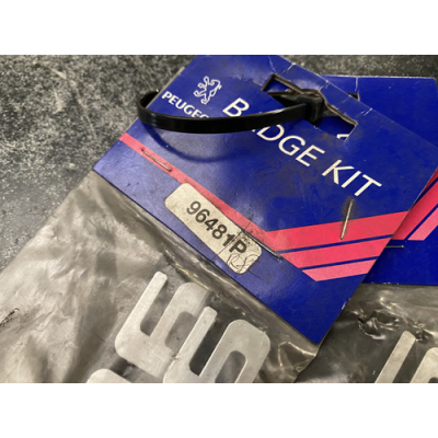 Genuine OE Peugeot 306 Mudflap Badge KIT (Pair of badges) 306 Emblem - 9648.1P