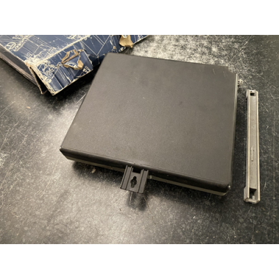 Genuine OE Peugeot 205 Fuse Box - 6500.08