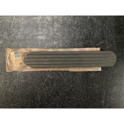 Genuine OE Base Model 205 Rear Quarter Badge - 8580.02