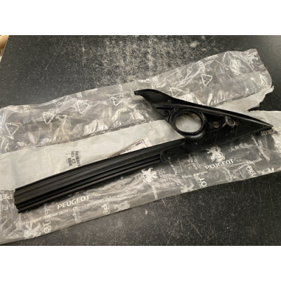 Genuine OE Peugeot 206 Front Door Window Channel RIGHT - 9303.E3