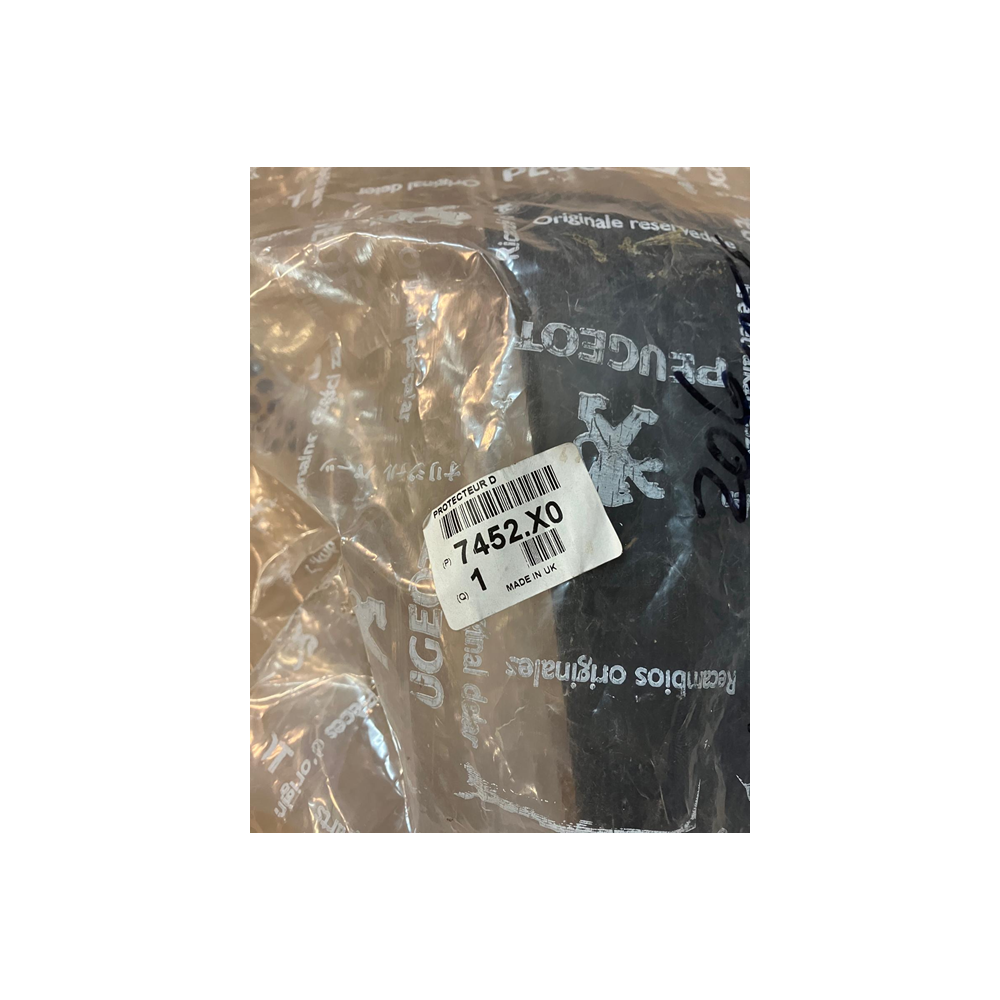 Genuine OE Peugeot 206 Estate Rear Bumper Right Side Strip - 7452.X0