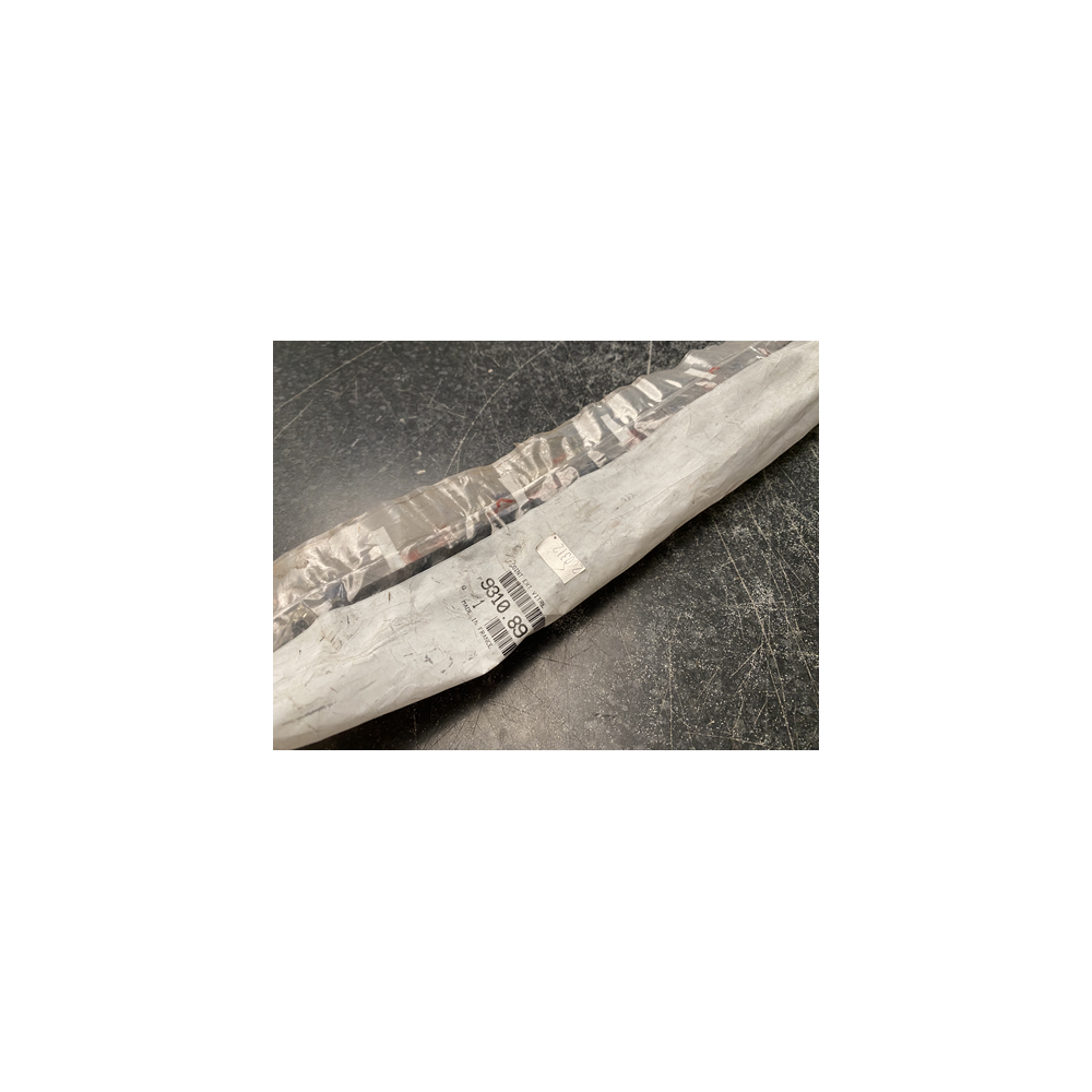 Genuine OE Peugeot 806 Window Exterior Seal Front Door - 9310.89