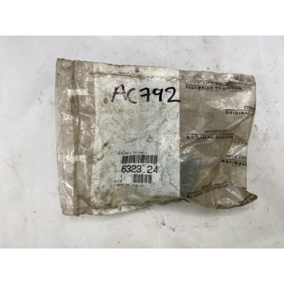 Genuine OE Peugeot 306 Relay Flasher Unit 3 Pin - 6323.24