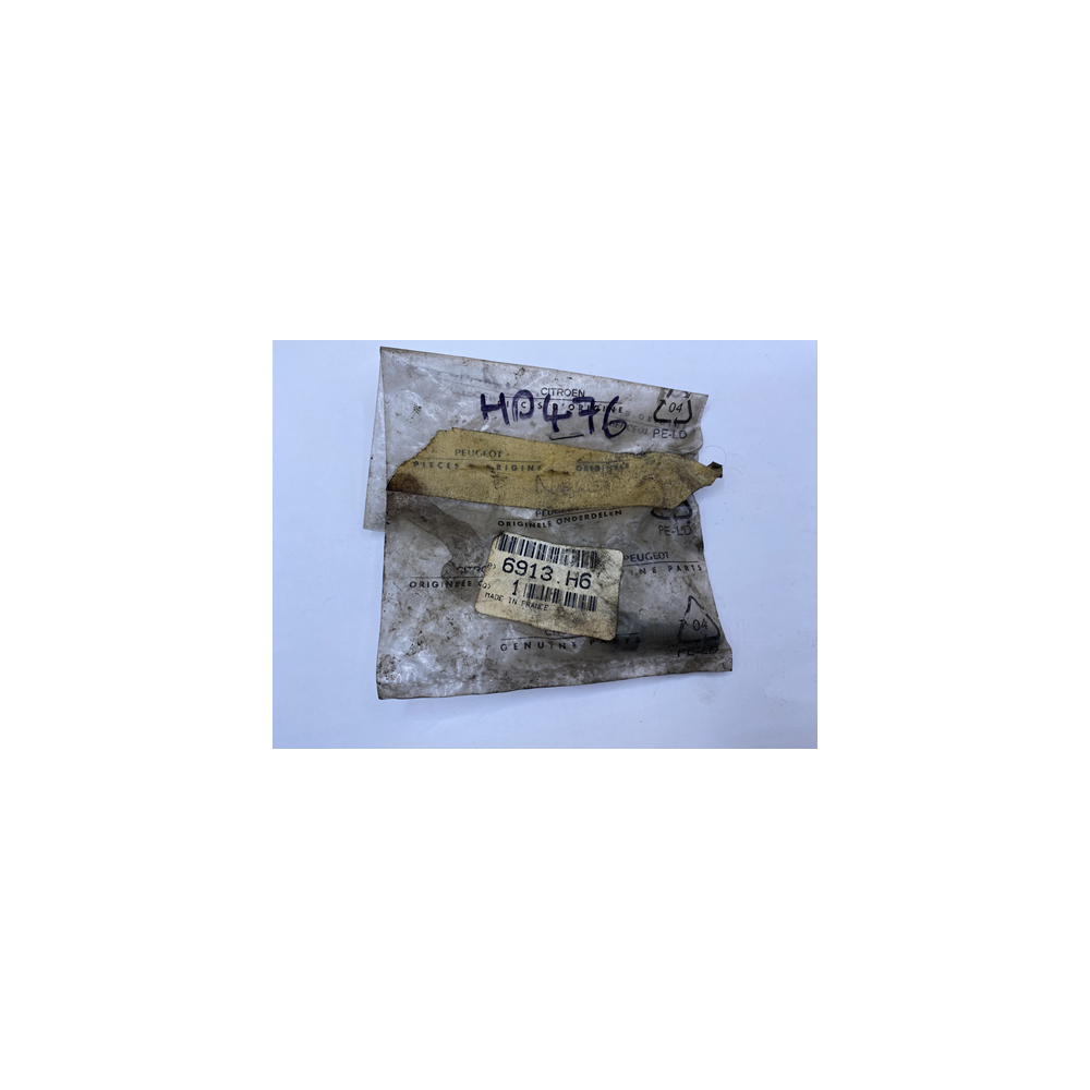 Genuine OE Peugeot 205 Socket Screw - 6913.H6