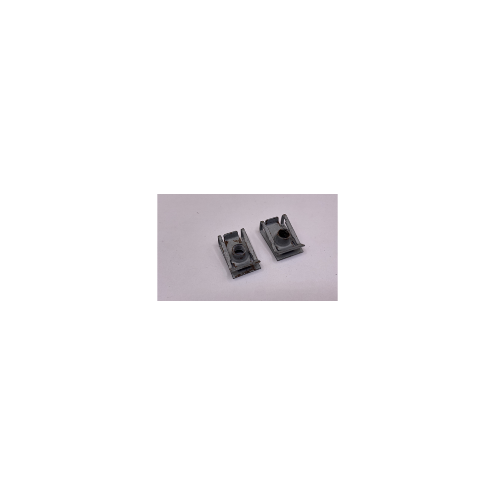 Genuine OE Citroen Saxo bumper retaining clip - 6943.83