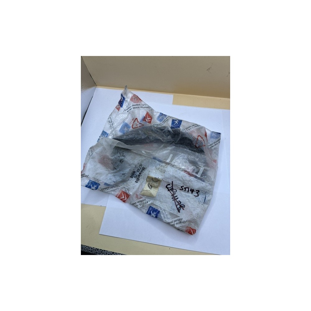 Genuine OE Peugeot 306 / 405 PAS Pump Aux Belt Cover - 5733.76