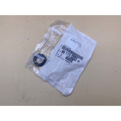 Genuine OE Peugeot 205 gearbox selector shaft seal - 9677565880